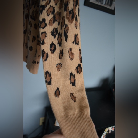 Lord and Taylor Cashmere leopard print cardigan xs - Picture 4 of 4
